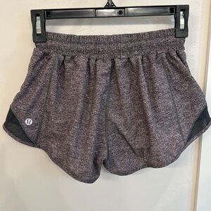 Lululemon Hotty Hot 2.5” Shorts - Heather Gray